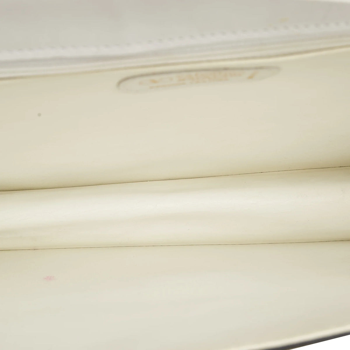 Pre-Owned Crossbody Bag Valentino Calf Authenticated White Leather Women (Good)